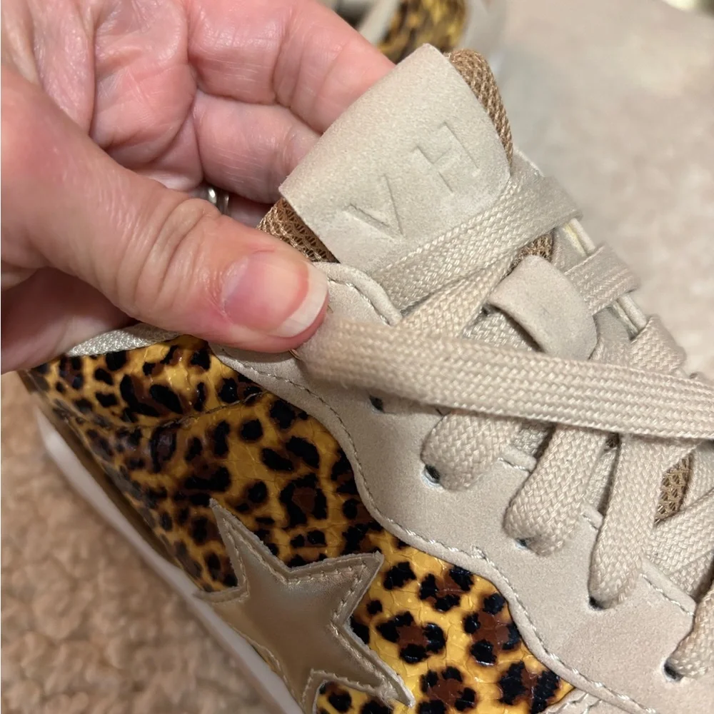 VINTAGE HAVANA Renee Cheetah Print Beige Tan Suede Sneakers excellent size 6 - Picture 6 of 7